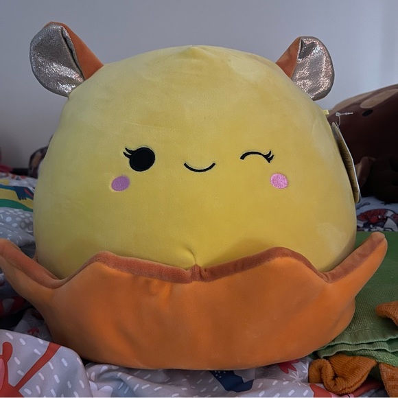 Squishmallows | Toys | Squishmallows Bijan The Yellow Dumbo Octopus ...
